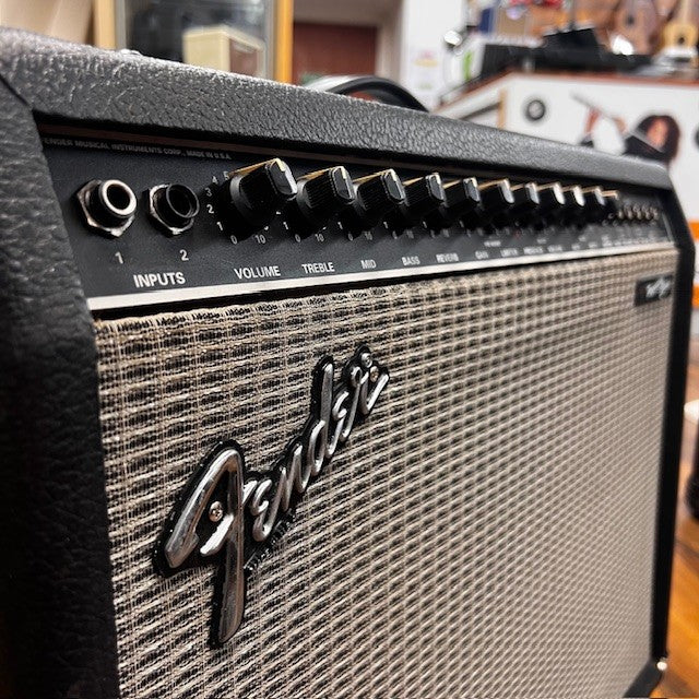 Second Hand Fender Pinceton Chorus Amp With Footswitch