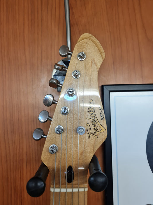 Second- Hand revelation RTS57 Stratocaster Guitar