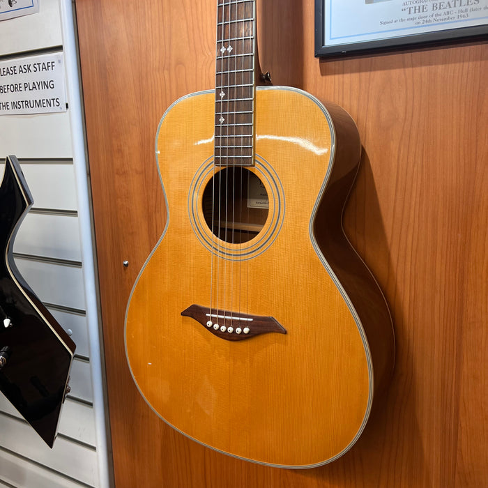 Second Hand Turner 70-00 Acoustic Guitar