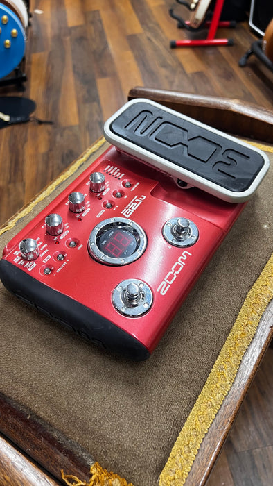 Second Hand Zoom B2.1U Multi Effects Bass Pedal