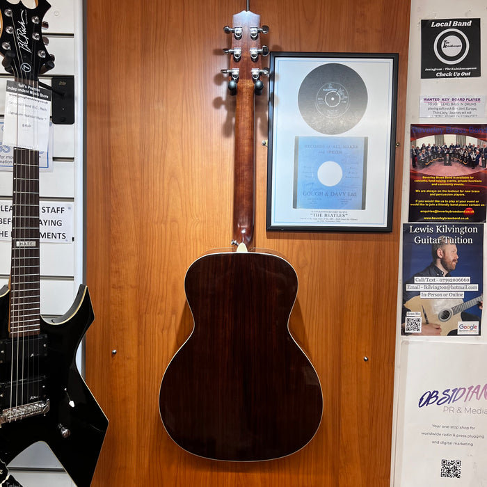 Second Hand Turner 70-00 Acoustic Guitar