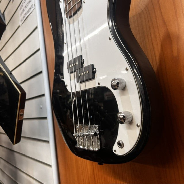 Second Hand Gear4Music LA Electric Bass Guitar