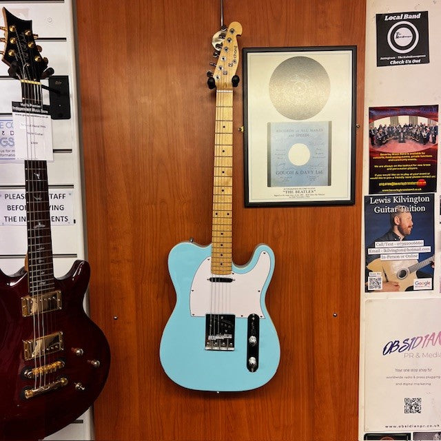 Chord CAL63 Electric Guitar Bundle