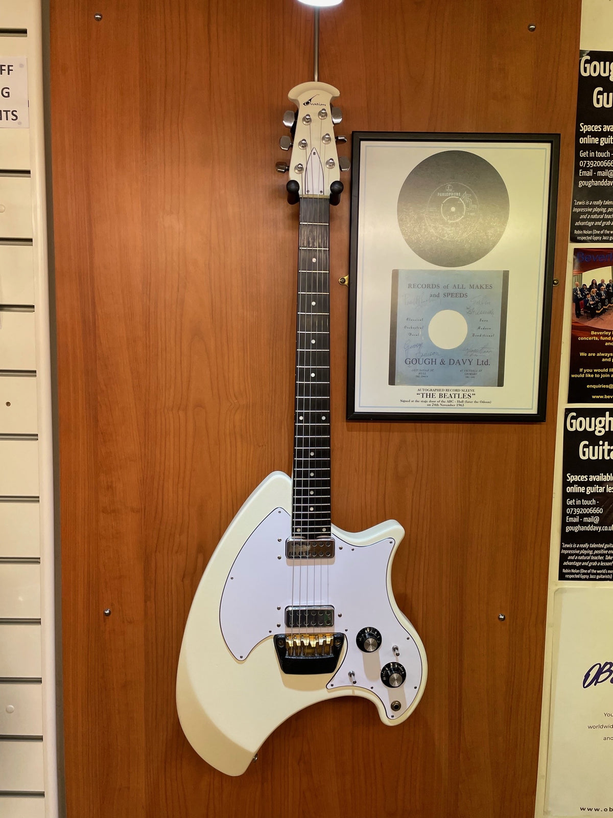 Second Hand Ovation Breadwinner — Gough & Davy