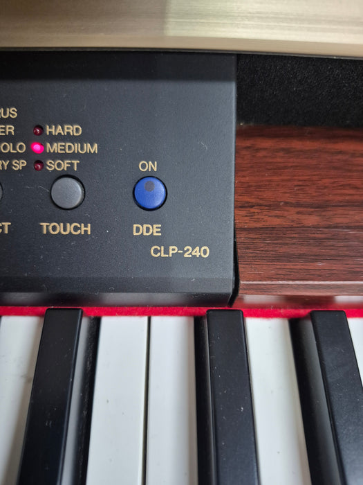 Second Hand Yamaha CLP240 Digital Piano (mahogany satin)
