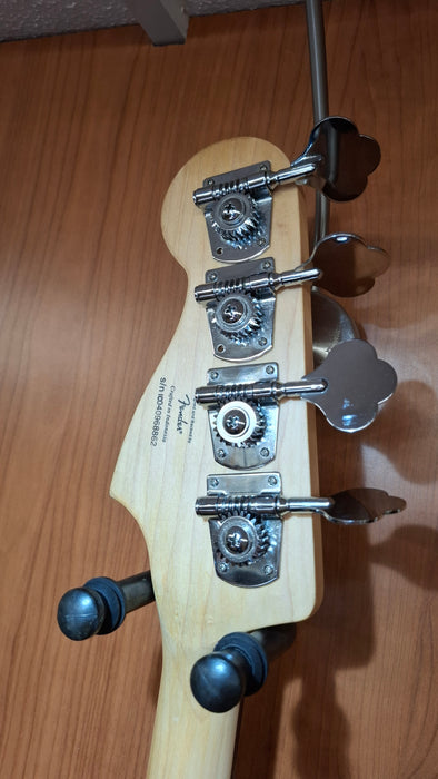 Second Hand Squier Standard Jazz Bass