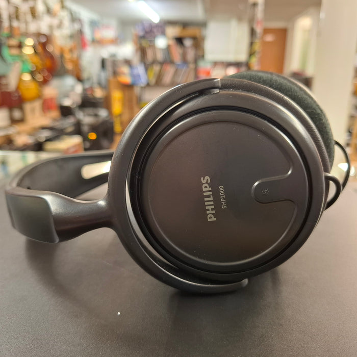 Second Hand Boss Katana Go Plug in Headphone Amp & Philips Headphones