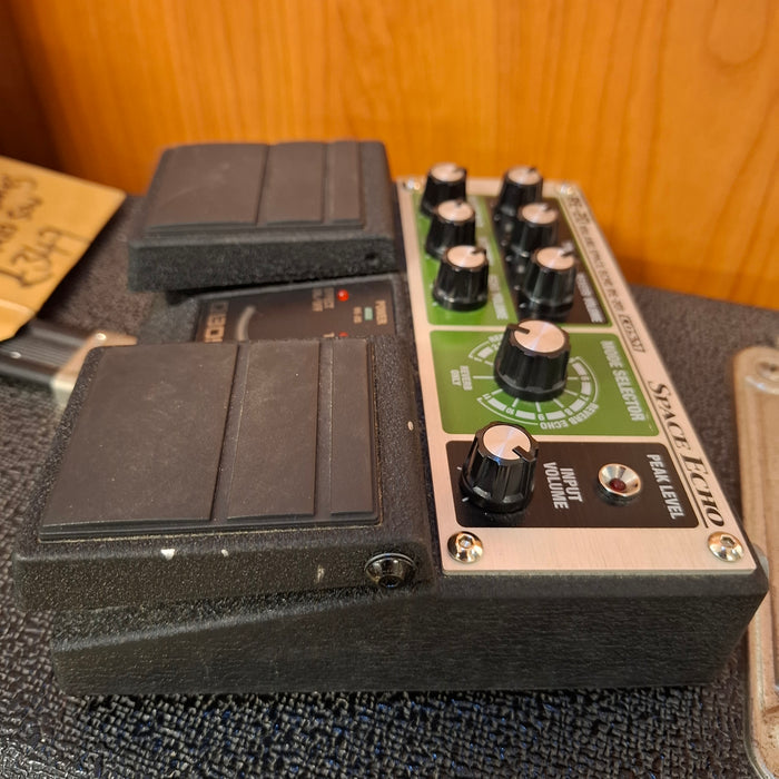 Second Hand Boss Space Echo RE-20 Effect Pedal
