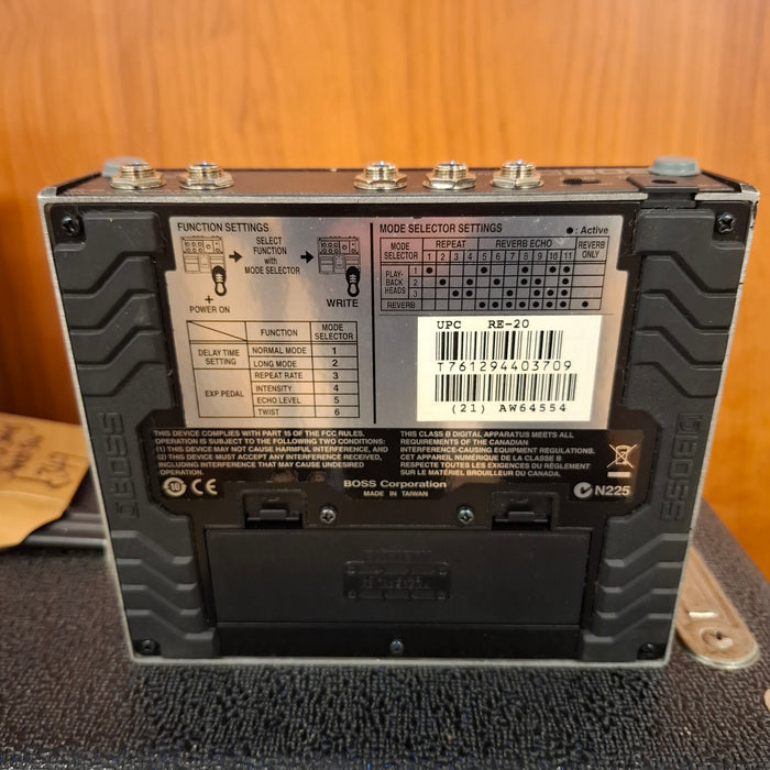 Second Hand Boss Space Echo RE-20 Effect Pedal