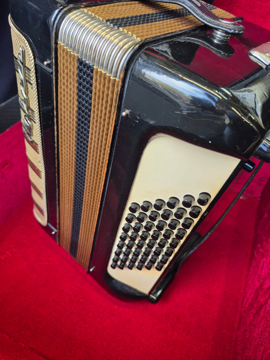 Second Hand Hohner 48 bass accordion