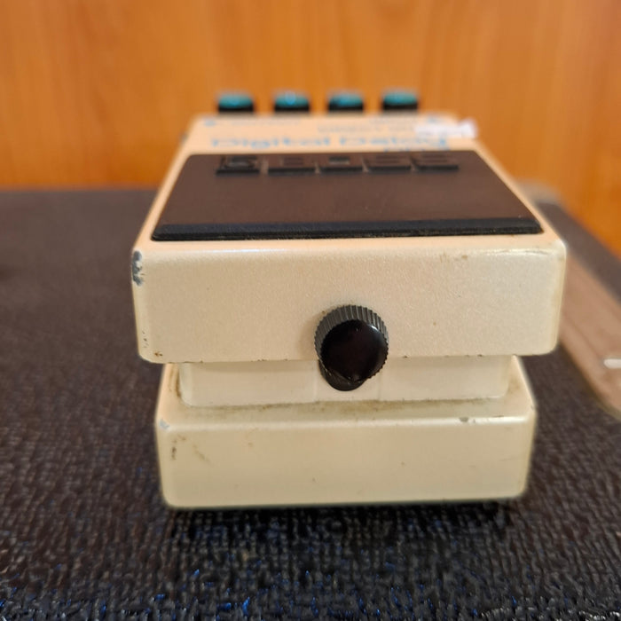 Second Hand Boss Digital Delay DD-3 Effect Pedal