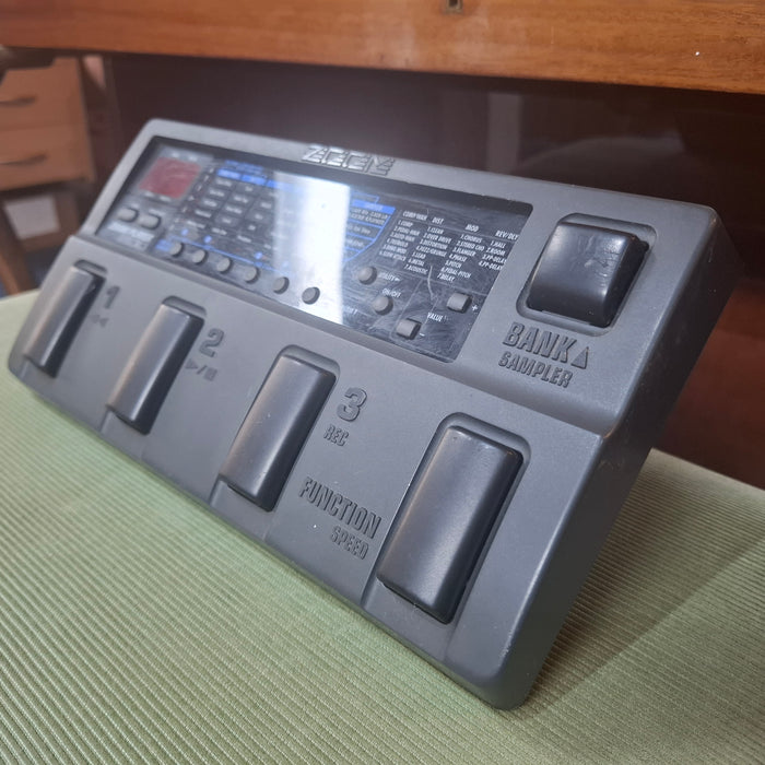 Second Hand Zoom Player 2100 Multi Effects Pedal