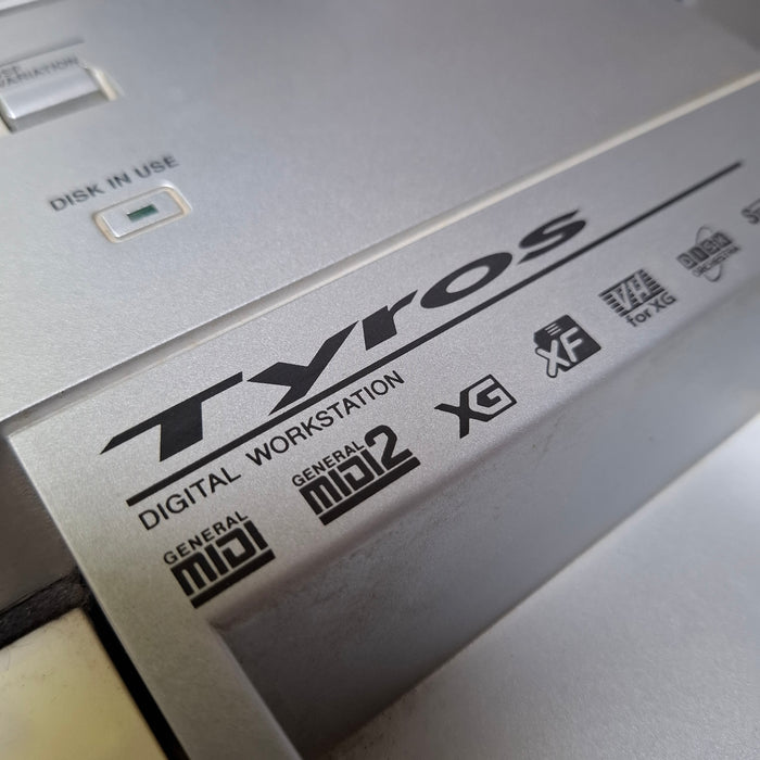 Second Hand Yamaha Tyros 1 Digital Workstation-includes speakers