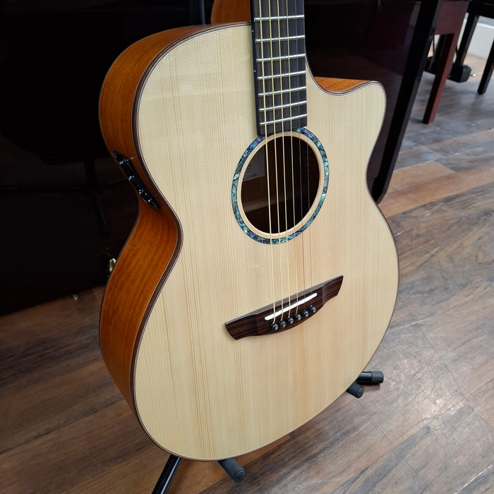 Faith Venus Natural FV Electro Acoustic Guitar