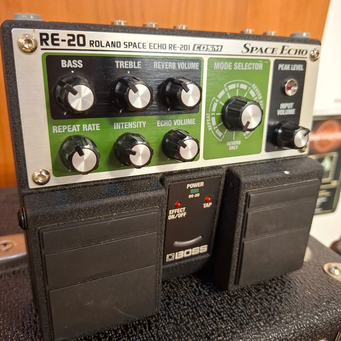 Second Hand Boss Space Echo RE-20 Effect Pedal