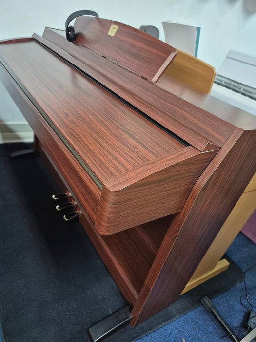 Second Hand Yamaha CLP240 Digital Piano (mahogany satin)