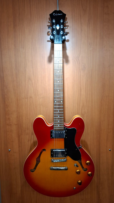 Second Hand Epiphone Dot ES-335 Electric Guitar with Hard Case