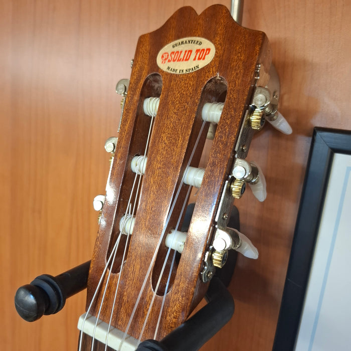 Second Hand Guitara Fiesta Classical Guitar