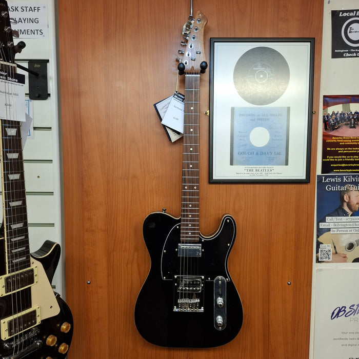 Northstar Pro NSP2BK Electric Guitar Bundle