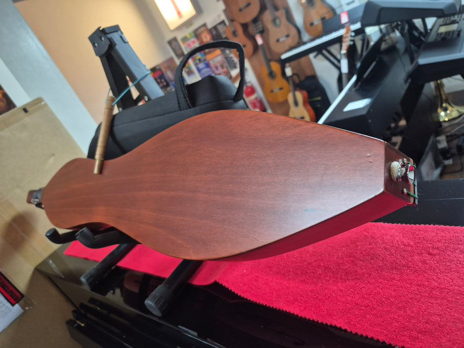 Second Hand Hora 4 String Mountain Dulcimer with bag