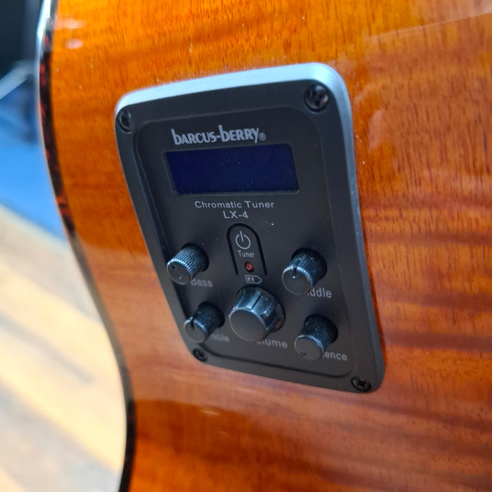 Washburn Comfort Grand Auditorium WCG10CE Electro Acoustic Guitar