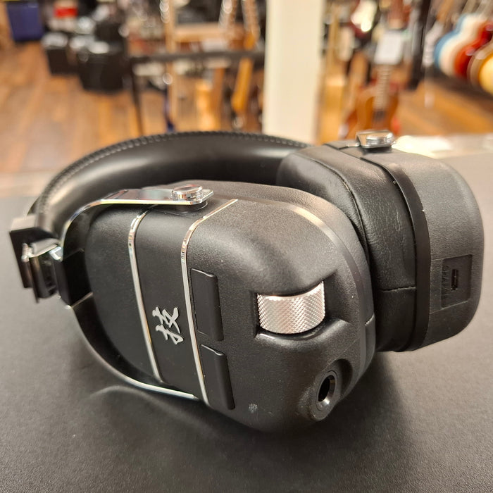 Second Hand Boss Waza-Air Wireless Personal Guitar Amplification System