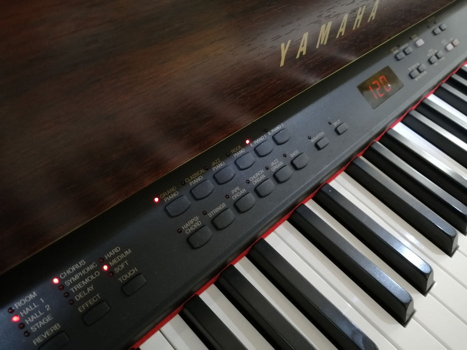 Pre-Owned Yamaha CLP880 Digital Piano